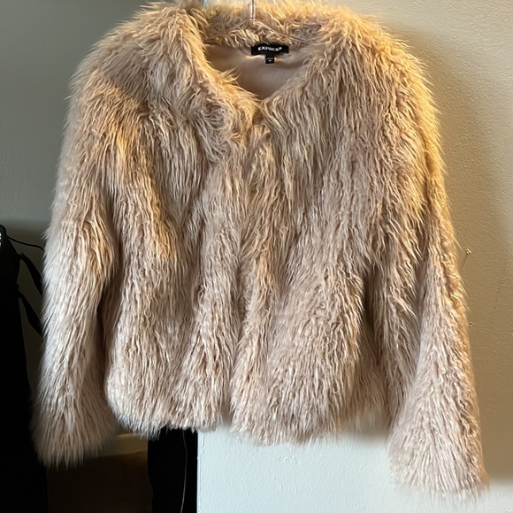 Pink faux fur jacket - Picture 5 of 6